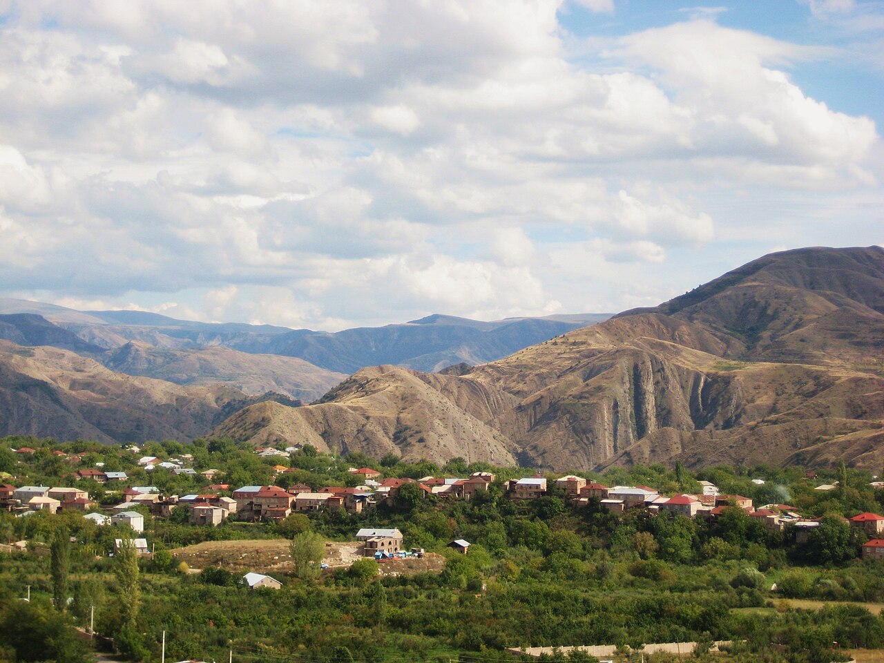 Commons: Garni village Armenia