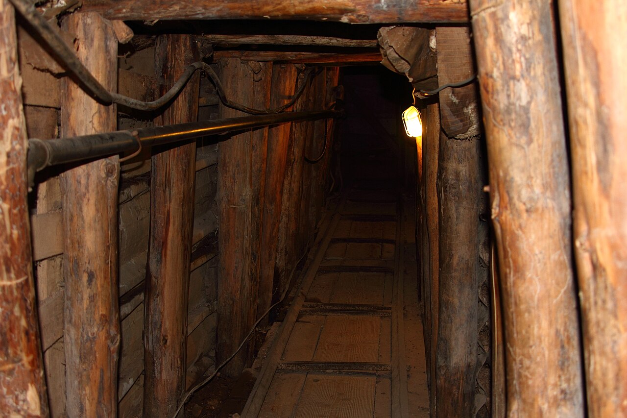 Commons: Tunel spasa