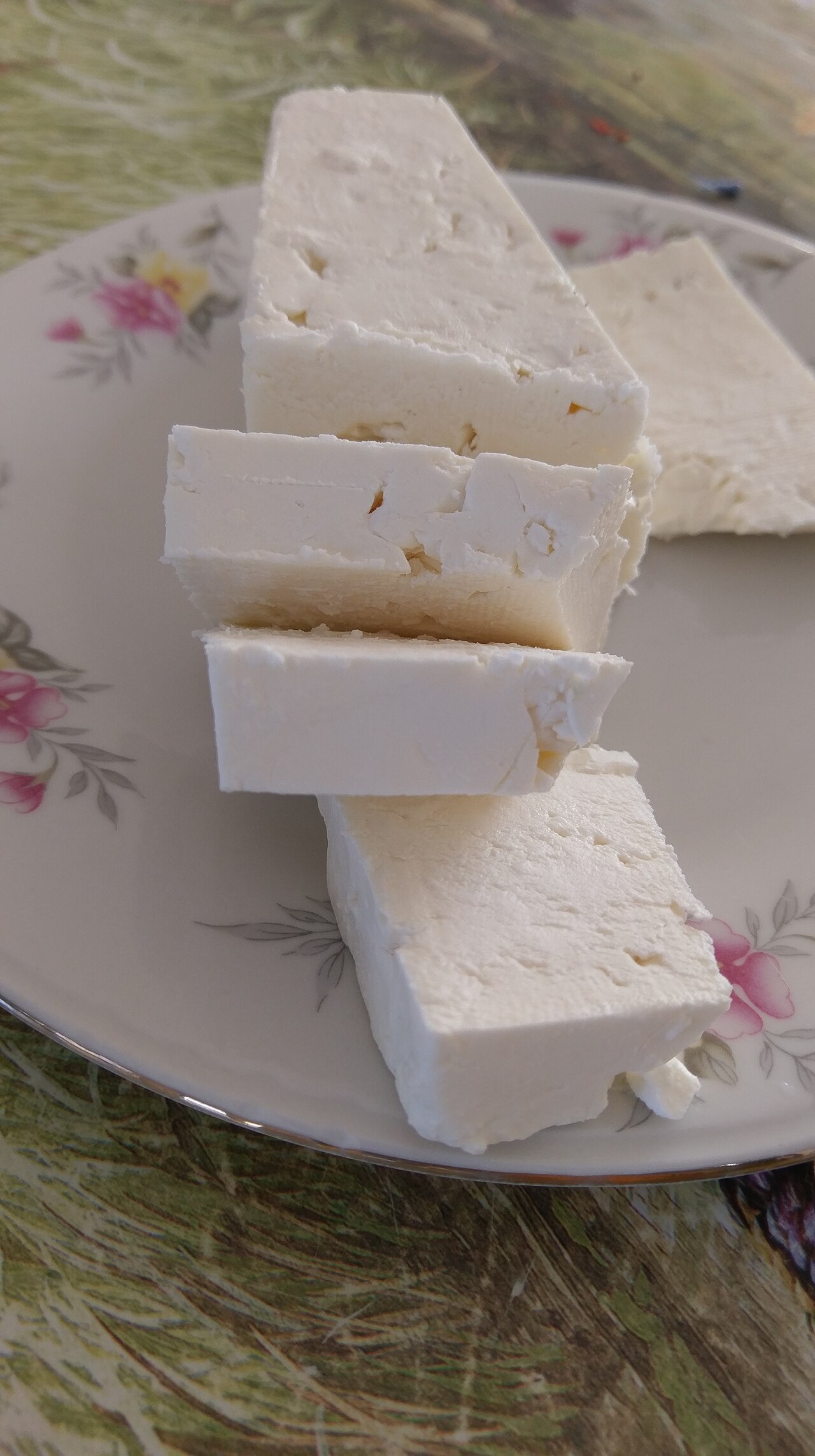 Commons: Bulgarian brine cheese