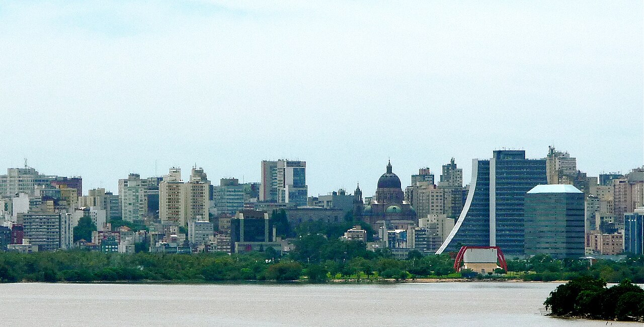 Commons: Porto Alegre Guaíba skyline