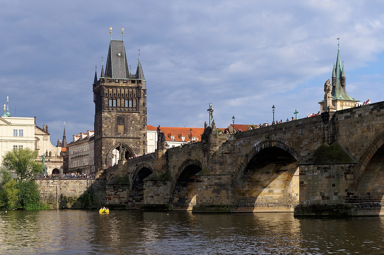 Commons: Charles Bridge