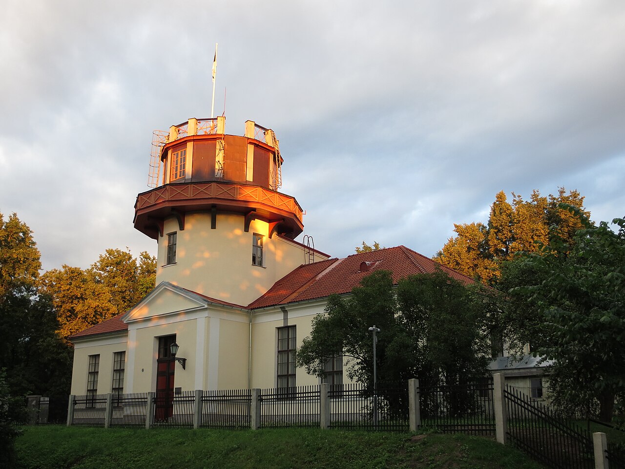 Commons: Tartu Old Observatory Estonia