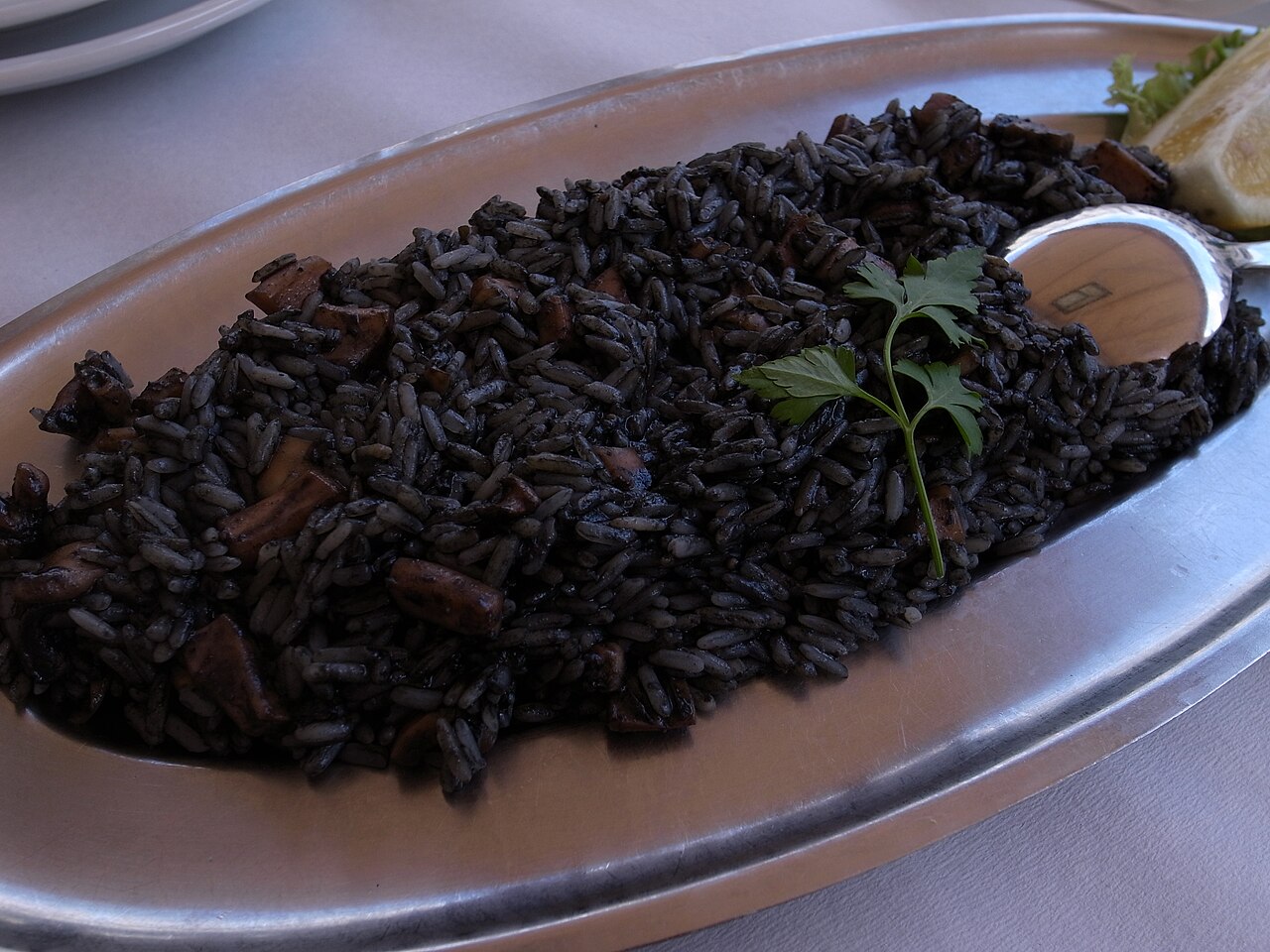 Commons: Black risotto