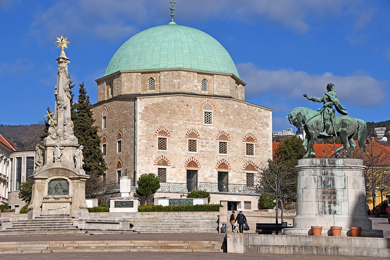 Commons: Pécs Széchenyi tér