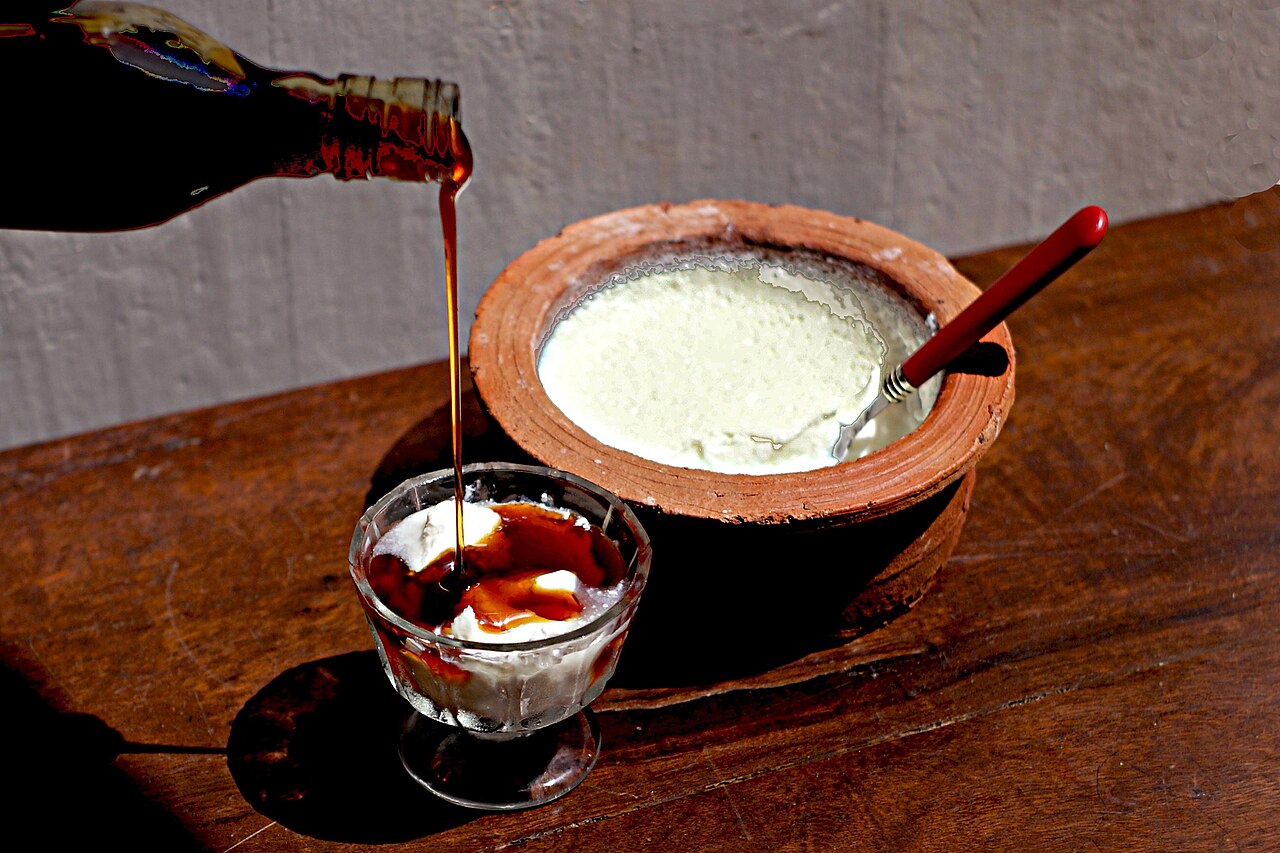 Commons: Curd and treacle