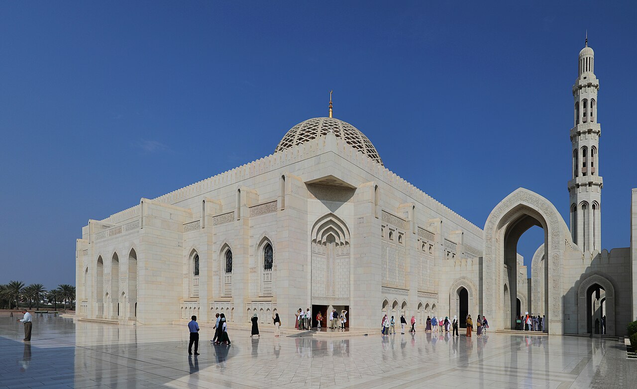 Commons: Sultan Qaboos Grand Mosque