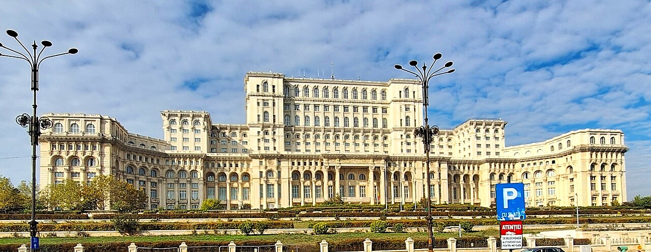 Commons: Palace București 23 BG