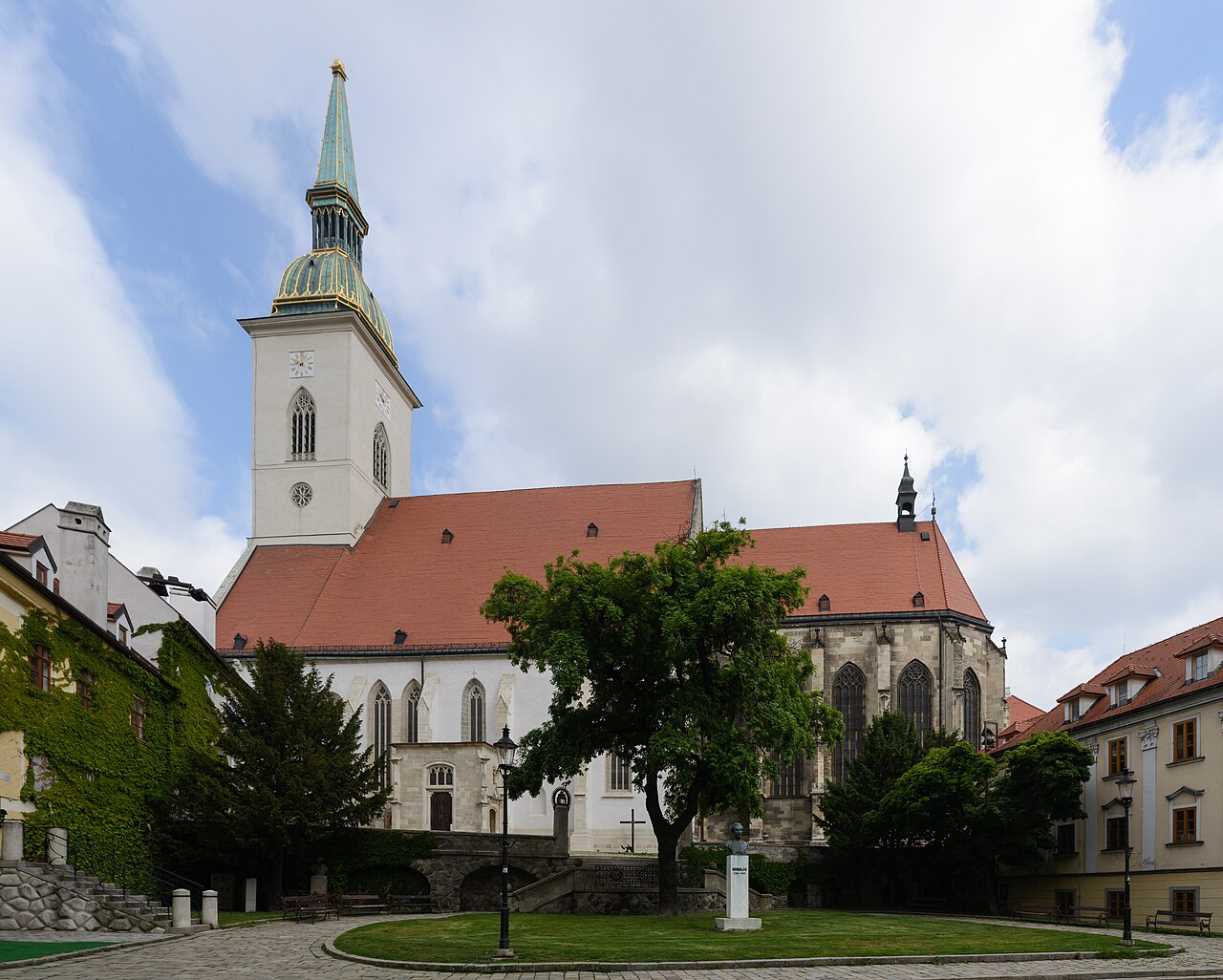 Commons: St Martin's Cathedral