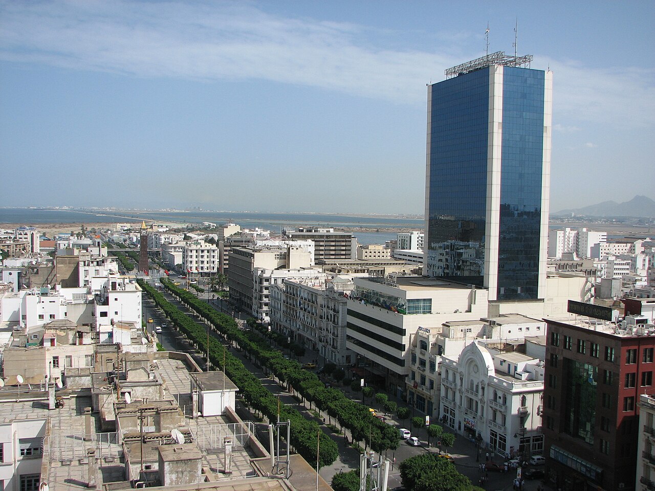 Commons: Avenue Habib Bourguiba Tunis