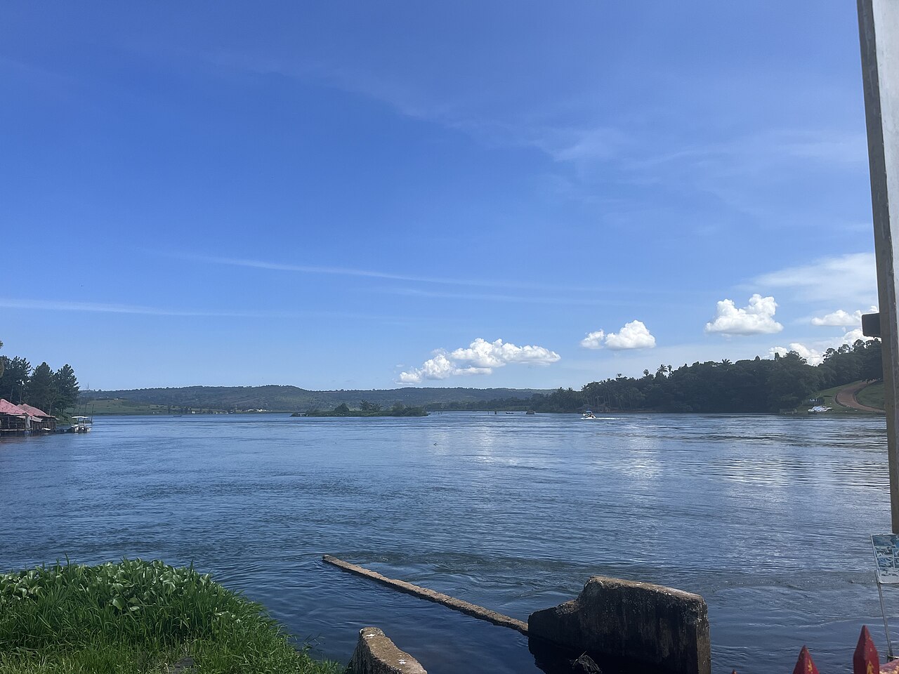 Commons: The source of the Nile at Jinja