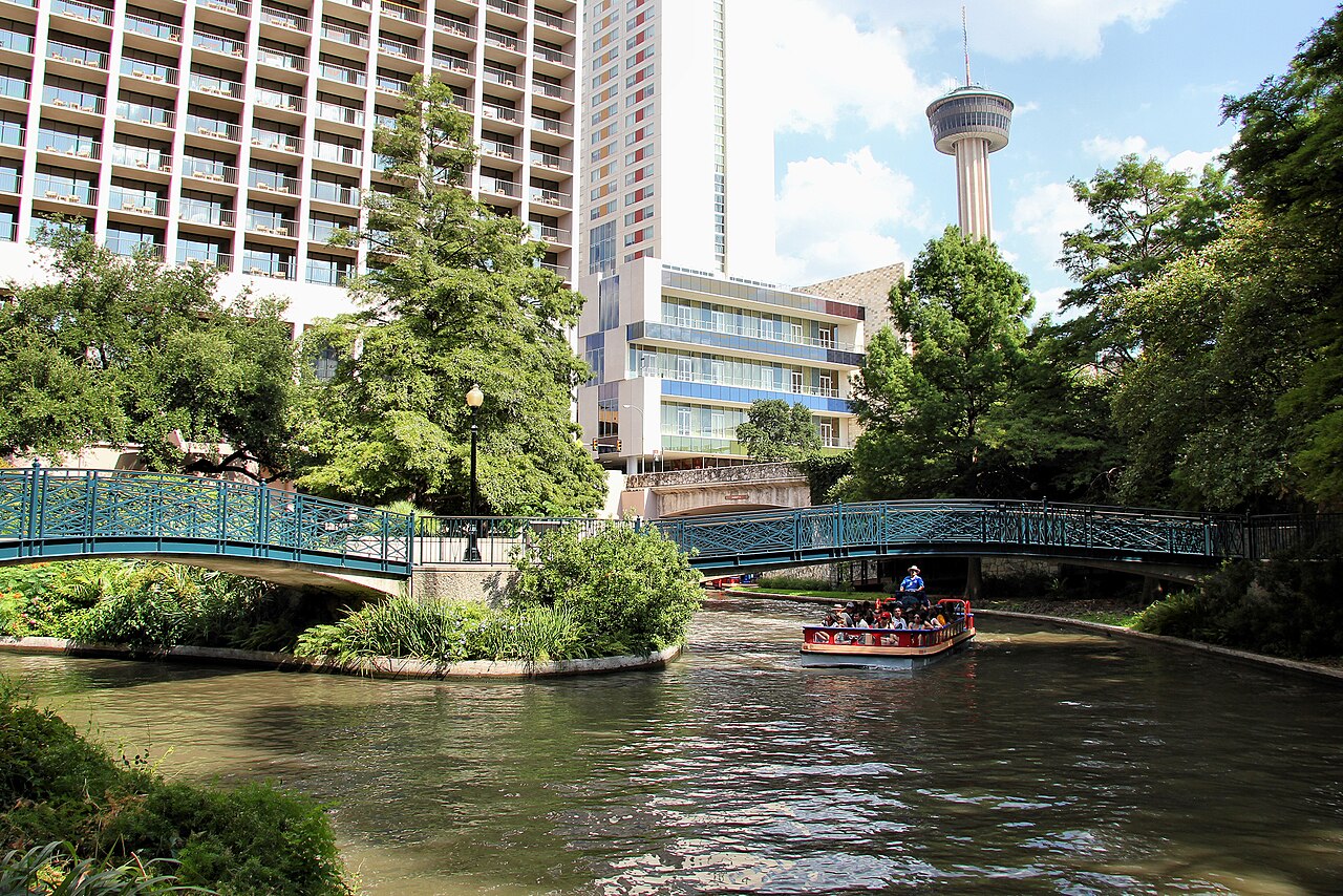 Commons: San Antonio River Walk
